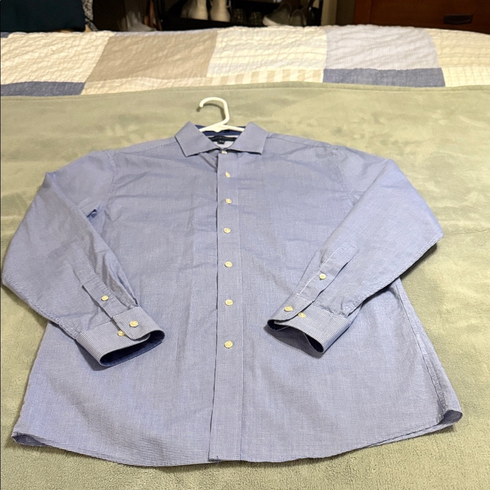 Tommy Hilfiger Sky Blue Men's Dress Shirt: EXCELLENT CONDITION
